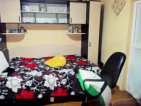 Soffy Skye online show from March 12, 2026, 5:57 am