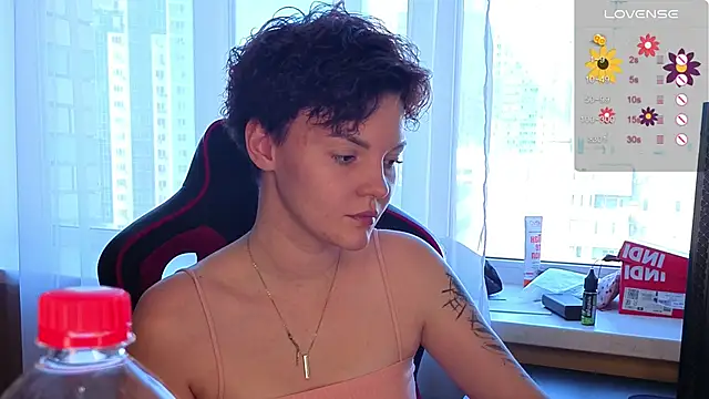 KrisNeal online show from September 13, 2025, 9:20 am