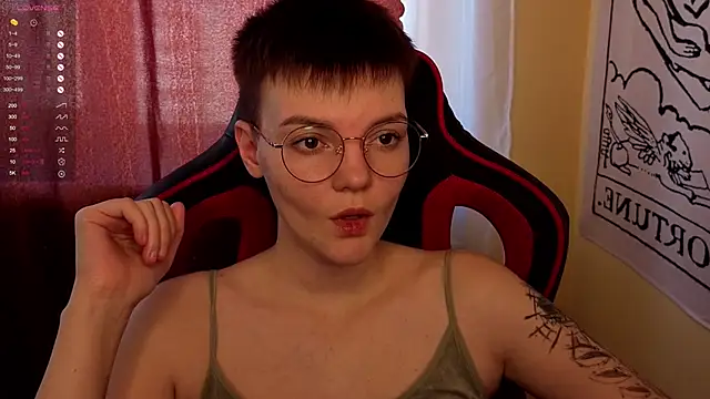 KrisNeal online show from October 2, 2025, 9:27 am