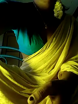 Tamil Kavitha online show from May 3, 2026, 11:33 pm