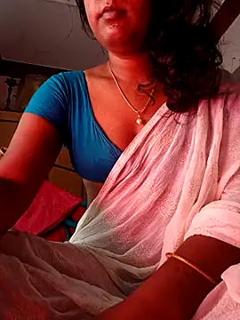 Tamil Kavitha online show from May 7, 2026, 11:10 pm