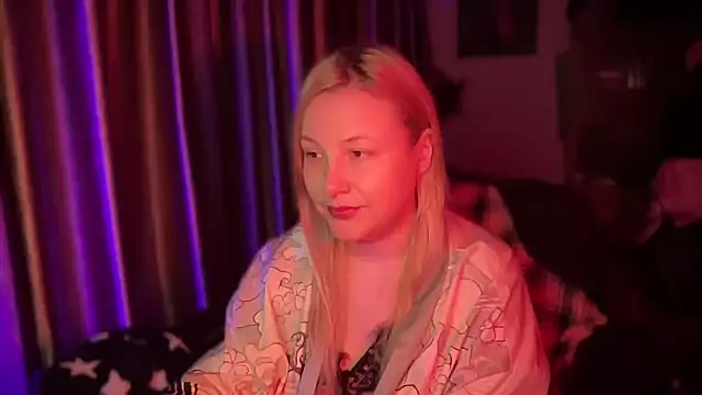 BikiHellena online show from November 1, 2025, 12:45 am