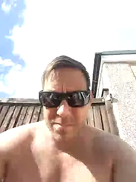 biglee1985 online show from September 25, 2025, 1:04 pm