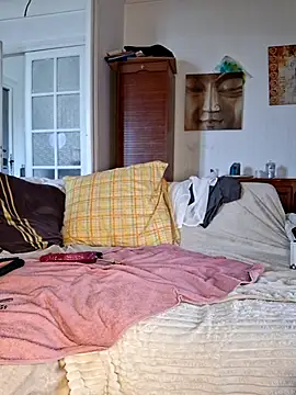 ChouqxxxCoreleone online show from October 17, 2025, 7:55 am