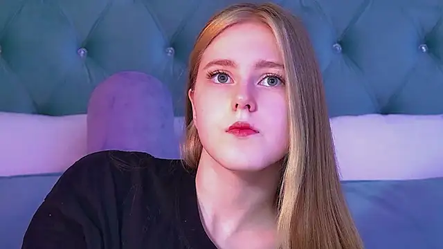 Snapshot of LexiBookwell chatting on February 6, 2026, 6:18 am LexiBookwell online show from February 6, 2026, 6:18 am