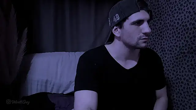 Snapshot of ObeyLust chatting on October 7, 2025, 4:37 pm ObeyLust online show from October 7, 2025, 4:37 pm