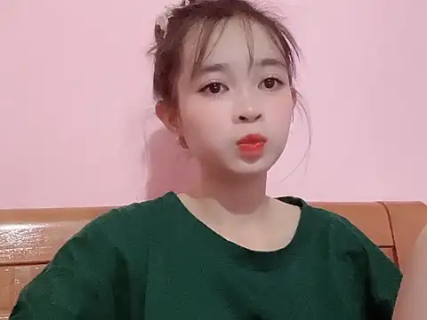 Suna7383 online show from October 3, 2025, 4:48 pm