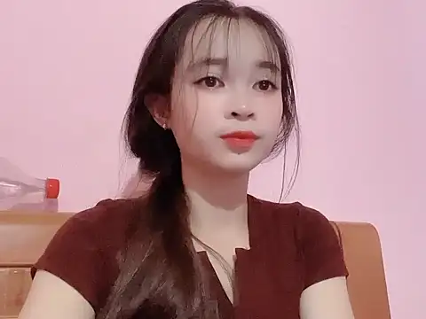 Suna7383 online show from October 6, 2025, 4:15 pm