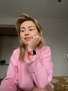 MartaLuna  online show from October 21, 2025, 9:10 am