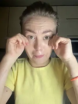 MartaLuna  online show from November 23, 2025, 5:24 pm