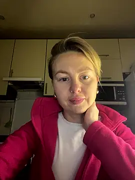 MartaLuna  online show from January 9, 2026, 3:26 pm