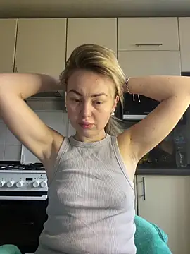 MartaLuna  online show from February 26, 2026, 8:02 am