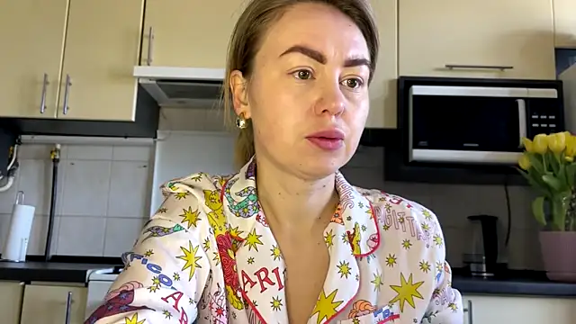 MartaLuna  online show from March 13, 2026, 8:32 am