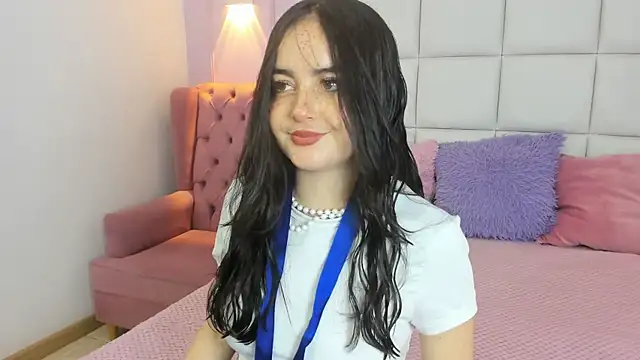 Ashleypetit online show from May 3, 2026, 12:55 pm