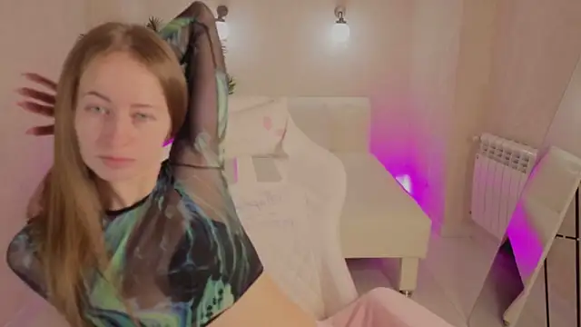 bella li   online show from February 9, 2026, 1:53 am