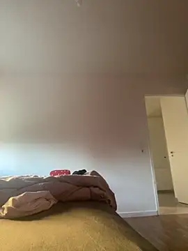 Snapshot of douceebene chatting on October 28, 2025, 3:47 pm douceebene online show from October 28, 2025, 3:47 pm