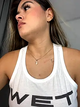 Snapshot of MayaMoanXXX chatting on September 15, 2025, 1:11 pm MayaMoanXXX online show from September 15, 2025, 1:11 pm