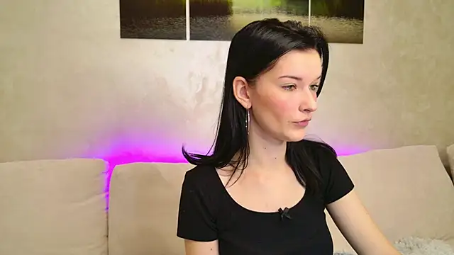 sweet strawber online show from September 21, 2025, 8:21 pm