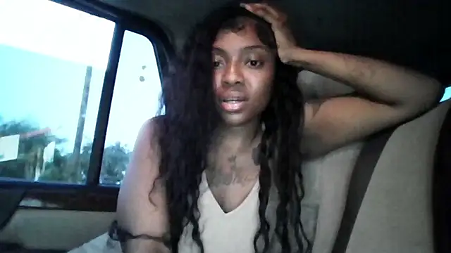 Cocochanel4567 online show from May 20, 2026, 3:02 am