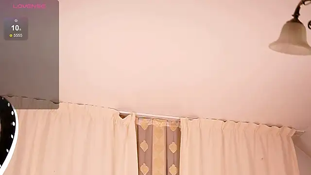 Snapshot of PlayfulAvalyn chatting on October 31, 2025, 11:17 pm PlayfulAvalyn online show from October 31, 2025, 11:17 pm