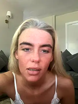 scouseblondie online show from September 16, 2025, 3:02 pm