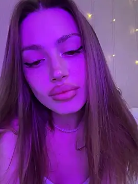 Snapshot of Elizabeth_Tay chatting on December 21, 2025, 6:37 pm Elizabeth Tay online show from December 21, 2025, 6:37 pm