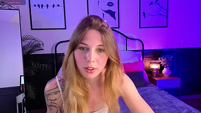 MiillKiss online show from September 17, 2025, 4:52 pm