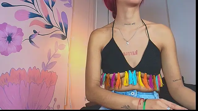 emma hearths online show from October 17, 2025, 7:16 pm