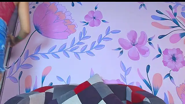 emma hearths online show from October 29, 2025, 7:26 pm