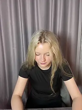 D0llySheep online show from September 27, 2025, 3:39 pm