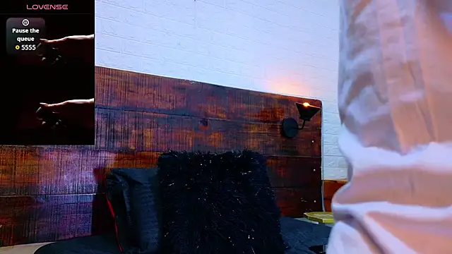 JhosuaVega online show from October 11, 2025, 9:24 pm