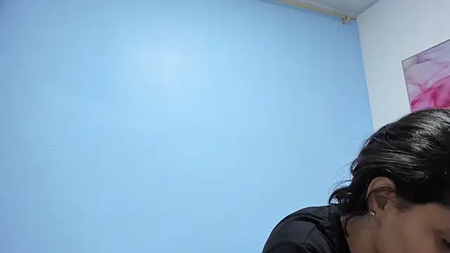 miajhonsonx online show from June 11, 2026, 1:31 pm