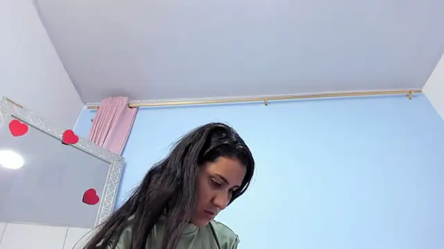 miajhonsonx online show from June 18, 2026, 1:37 pm