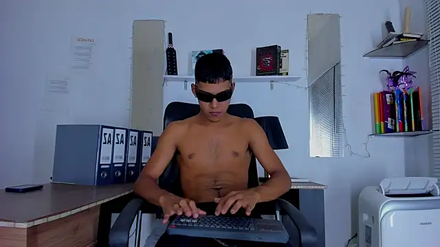 Snapshot of xxKamadevaxx chatting on February 11, 2026, 7:30 pm xxKamadevaxx online show from February 11, 2026, 7:30 pm