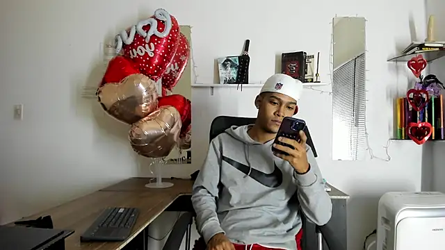 Snapshot of xxKamadevaxx chatting on February 13, 2026, 12:45 pm xxKamadevaxx online show from February 13, 2026, 12:45 pm