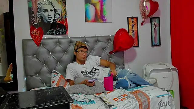 Snapshot of xxKamadevaxx chatting on February 27, 2026, 12:16 pm xxKamadevaxx online show from February 27, 2026, 12:16 pm