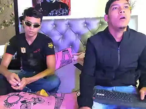 Snapshot of xxKamadevaxx chatting on March 27, 2026, 12:27 pm xxKamadevaxx online show from March 27, 2026, 12:27 pm