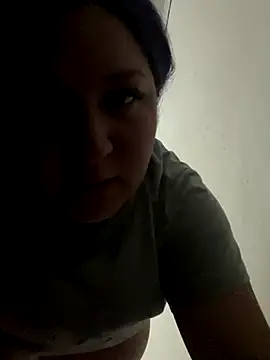 Emma  Fox  online show from September 27, 2025, 5:01 am