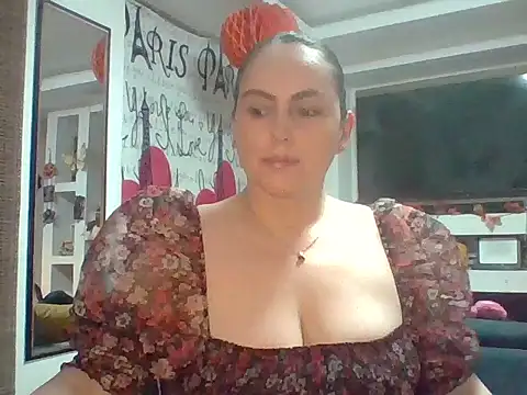 Snapshot of Venusina_07 chatting on October 21, 2025, 7:09 am Venusina 07 online show from October 21, 2025, 7:09 am