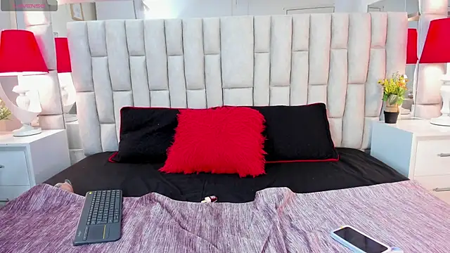 melani hom online show from September 17, 2025, 12:40 pm