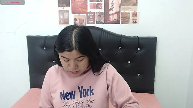 April Becker online show from March 14, 2026, 3:01 am