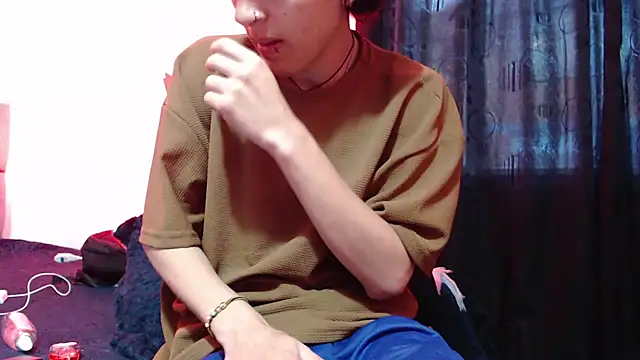 NaytonFreeman online show from November 26, 2025, 11:22 am