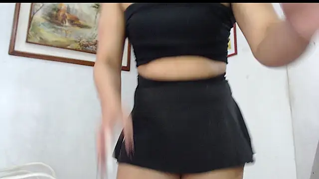 Snapshot of Valerysimon_ chatting on November 8, 2025, 9:57 pm Valerysimon online show from November 8, 2025, 9:57 pm