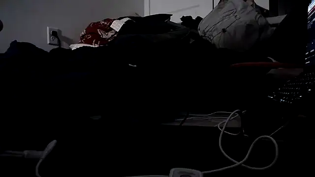 jasoncali305 online show from October 21, 2025, 8:15 am