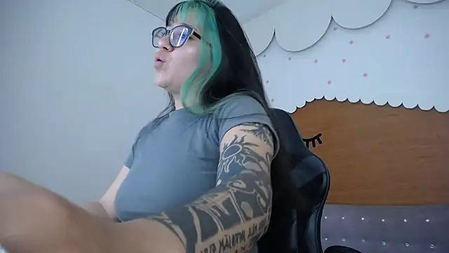 nicte t  online show from October 1, 2025, 7:53 pm