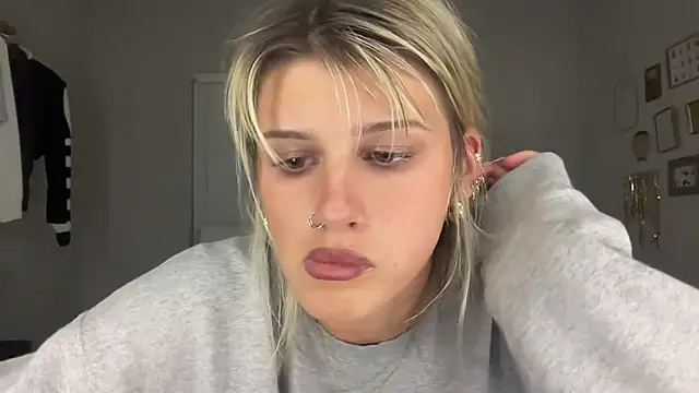 AnnGrayson online show from October 1, 2025, 12:38 am