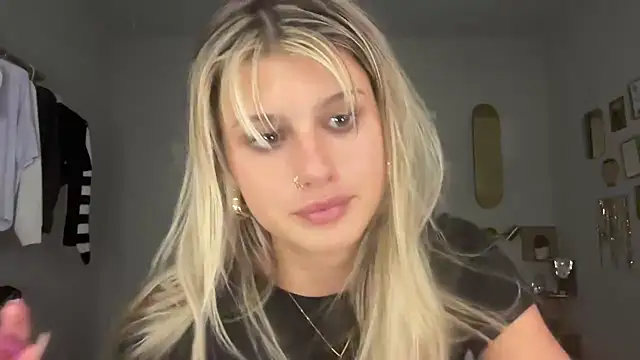 AnnGrayson online show from October 13, 2025, 1:16 am