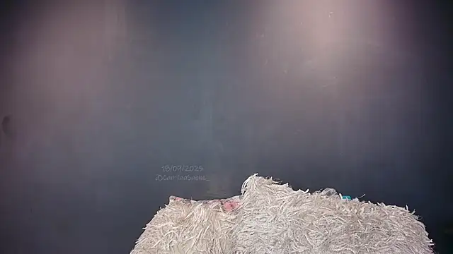 CamilaaSaenz online show from September 18, 2025, 7:27 pm