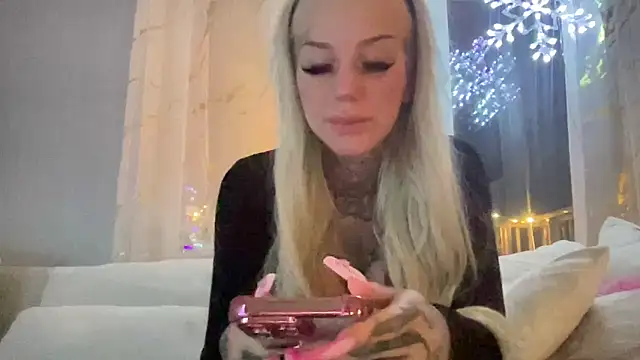 paulinaalatalo online show from December 19, 2025, 8:27 pm