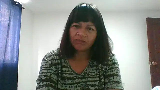 adri89-g online show from April 21, 2026, 2:23 pm